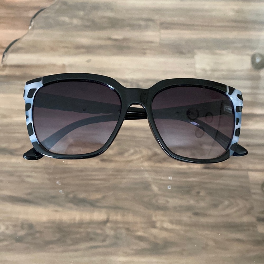 TAHARI Black Women’s Sunglasses